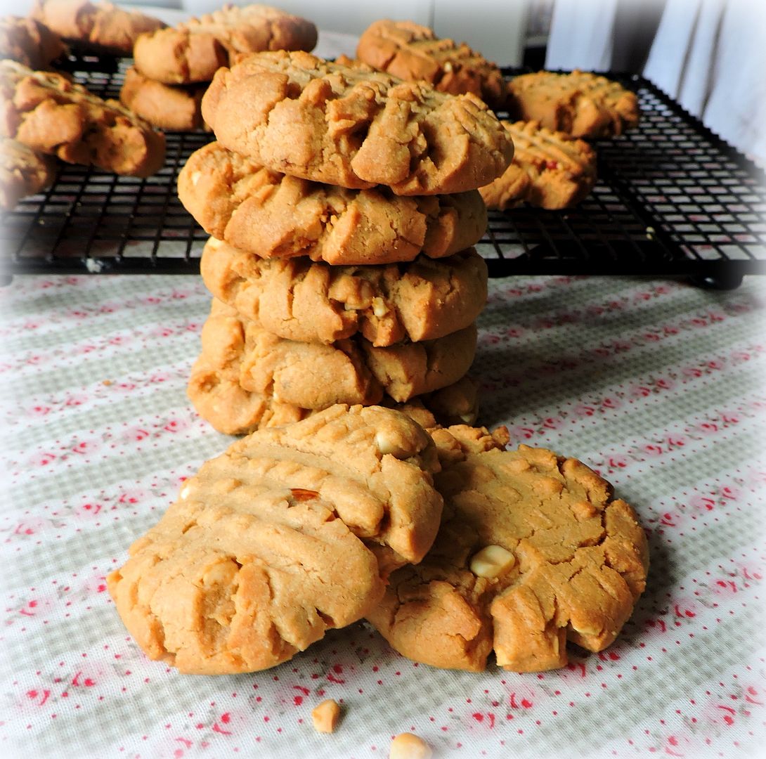 Peanut Butter Shortbread Biscuits Peanut Butter Shortbread Biscuits